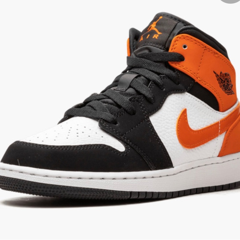 air jordan 1 mid GS  black/starfish-white